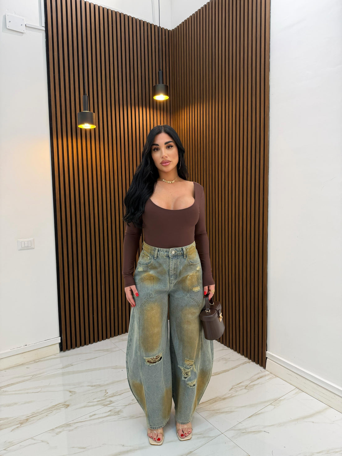 BODY SCOLLO ROTONDO MARRONE